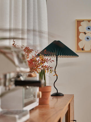 Squiggle Table Lamp Arkstarhome