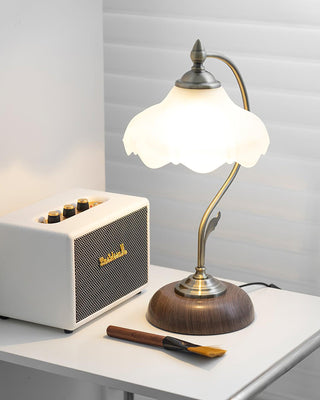 Vintage Laiton Table Lamp Arkstarhome