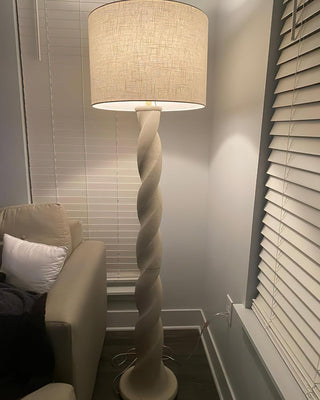Yisi North Tower Floor Lamp Arkstarhome